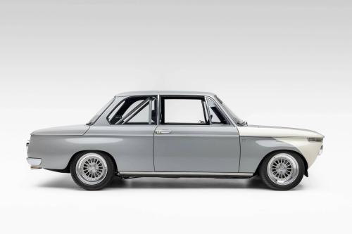 bmw 2002 b