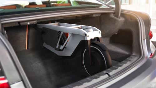 CUBE Concept Dynamic Cargo inspired by BMW