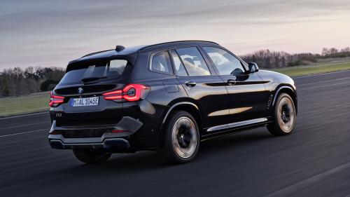 BMW iX3