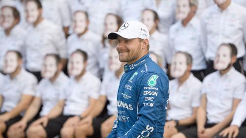 Ο αποχαιρετισμός της Mercedes στον Valtteri Bottas, μετά από πέντε χρόνια, στο τελευταίο GP του 2021