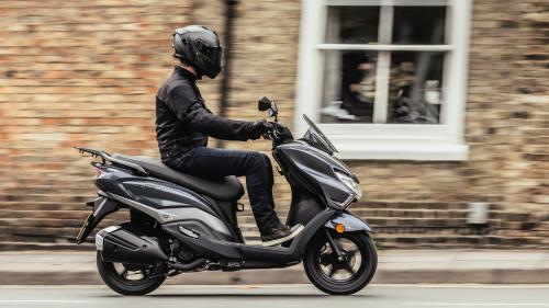 burgman_street_125ex_2