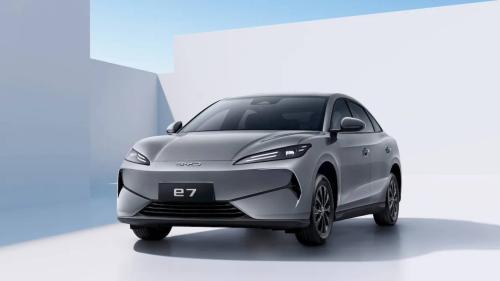 BYD e7