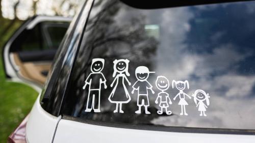 car-sticker-removal-1