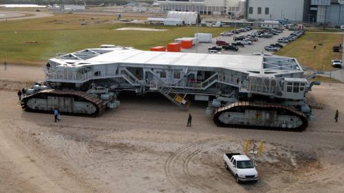 crawler-transporter-3