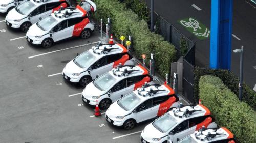 Εταιρεία απολύει το 50% του προσωπικού της -Εκατοντάδες εργαζόμενοι μένουν χωρίς δουλειά 62 αυτόνομα ταξί