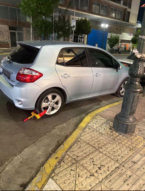 Δαγκάνα αυτοκίνητο