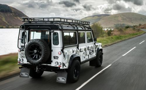land rover Defender Works V8 Trophy II