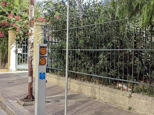 έξυπνη διάβαση πεζών αθήνα