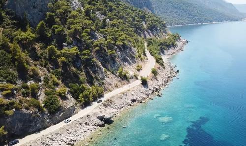 Δρόμος στολίδι Αττική