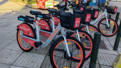 ebikes αθήνα ridemovi free now beat