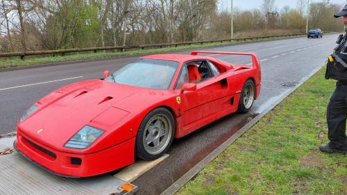 ανασφάλιστη Ferrari f40