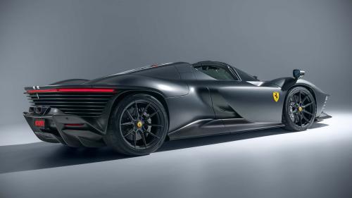 ferrari daytona sp3 b