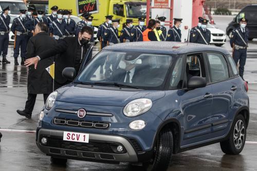 fiat 500l papas athina