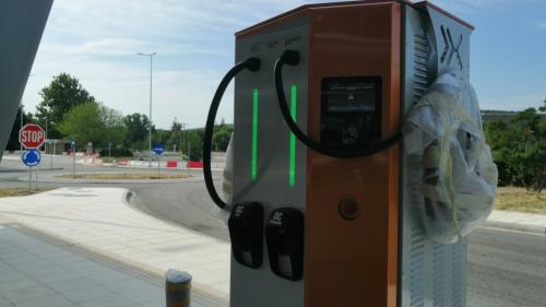 Φορτιστής στο πάρκινγκ του Σείριος/ρεύμα προς Λαμία