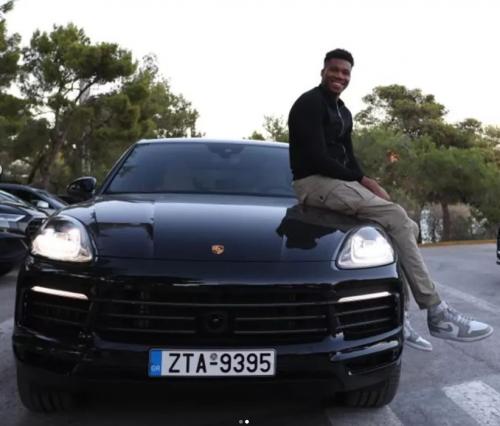 γιαννης αντετοκούνμπο porsche αυτοκίνητο