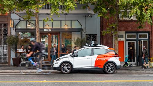 Ένα από τα Chevrolet Bolt του υπάρχοντος στόλου της Cruise στην πόλη του Σαν Φρανσίσκο