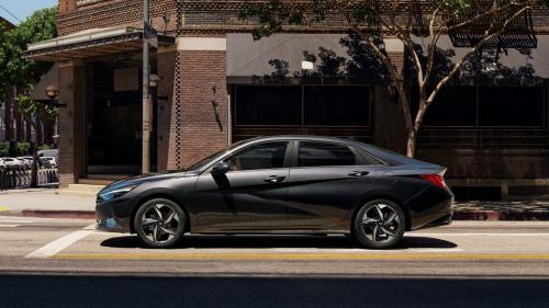 Hyundai Elantra 2022