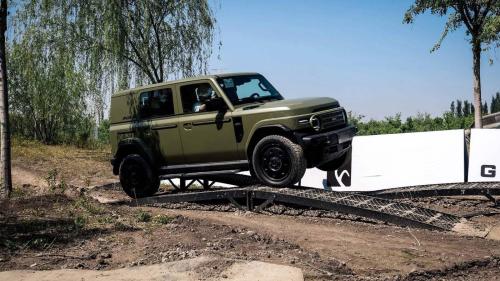 iCar-V23-military-2