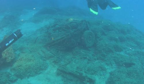 υγρό νεκροταφείο αυτοκινήτων αθηνών σουνίου