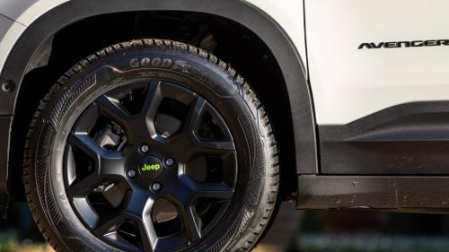 jeep avenger 4xe δοκιμή