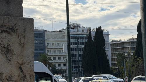 kamera kokkino syntagma 4