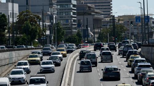 κίνηση στους δρόμους