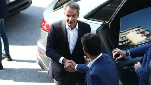 αυτοκίνητο Κυριάκου Μητσοτάκη στη Θεσσαλονίκη