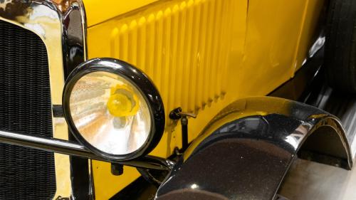 kitrina fota provoleis autokinito yellow lights