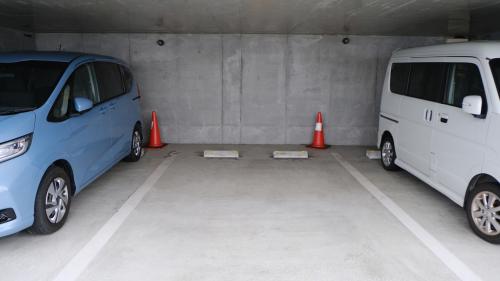 θέσεις parking
