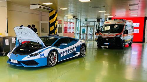 αστυνομία lamborghini huracan μεταφορά οργάνων