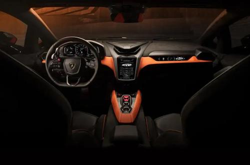lamborghini revuelto d