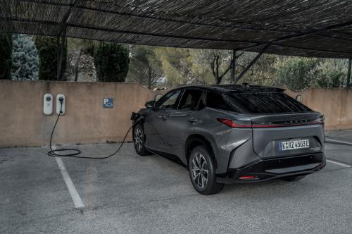 lexus