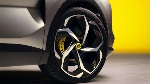 Lotus Eletre suv