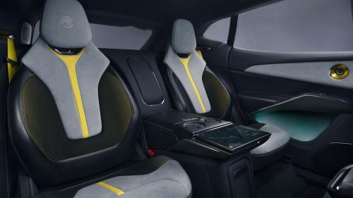 Lotus eletre suv