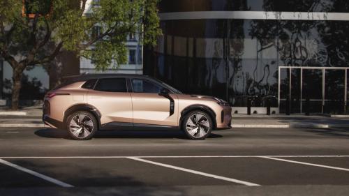 lynk-co-08-02