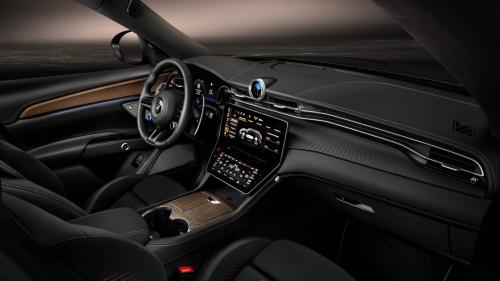 Το εσωτερικό της Maserati Grecale Folgore