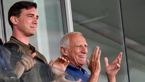 Ο Dietrich Mateschitz και ο γιος και κληρονόμος του, Mark, σε παλαιότερο GP της Formula 1