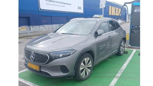 Mercedes EQA taxi