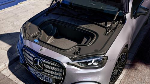 Mercedes-Benz C 300 4MATIC electric