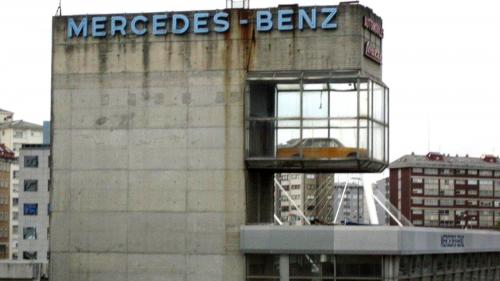 mercedes benz coruna ispania