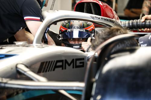 Ο Goerge Russell στο κόκπιτ της Mercedes W18 στο GP Σαουδικής Αραβίας 2022