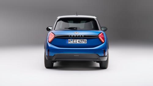 mini cooper 2024 5 doors 3