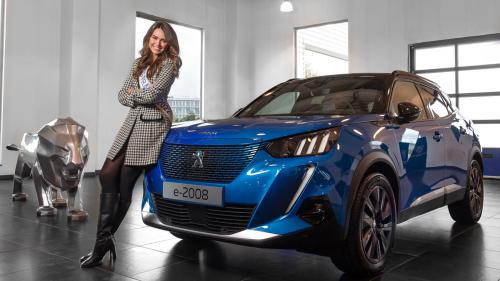 Μις Γαλλία 2022 και νέο Peugeot e-2008