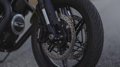 Moto Guzzi V7 Sport 6