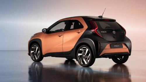 νέο toyota aygo x υβριδικό