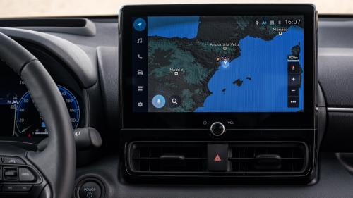 οδήγηση νέο mazda2 hybrid