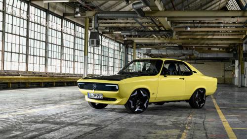 To πρωτότυπο ηλεκτρικό Manta GSe ElektroMOD που παρουσίασε η Opel το 2021