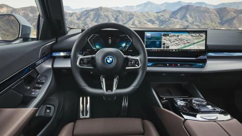 Το εσωτερικό της τρέχουσας BMW Σειρά 5