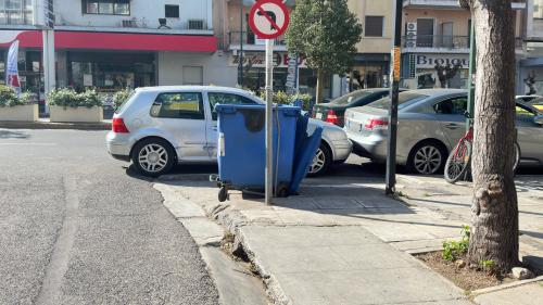 παράνομη στάθμευση