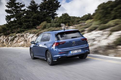 peugeot 308 vs volkswagen golf
